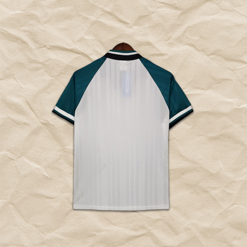 Liverpool Retro Away Shirt 1993/95!