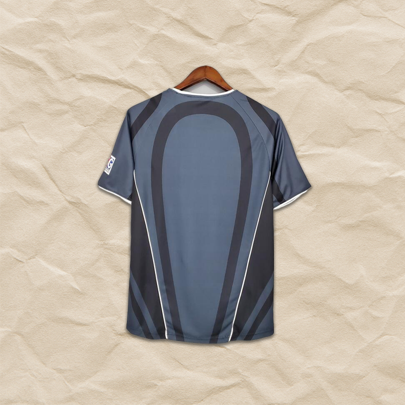 Paris Saint-Germain Retro Third Shirt 2001/02!